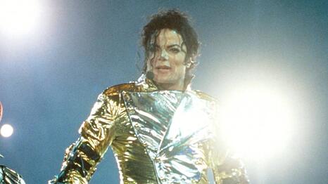 Michael Jackson w&auml;hrend eines Auftritts im Jahr 1996.