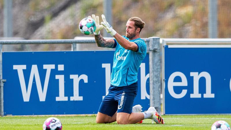 Soll seinen Kasten im Pokalspiel gegen den Viertligisten aus Schweinfurt sauber halten: Schalkes Torwart Ralf Fährmann.