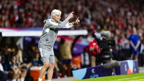 Engagiert an der Seitenlinie: Die Schweizer Trainerin Pia Sundhage.