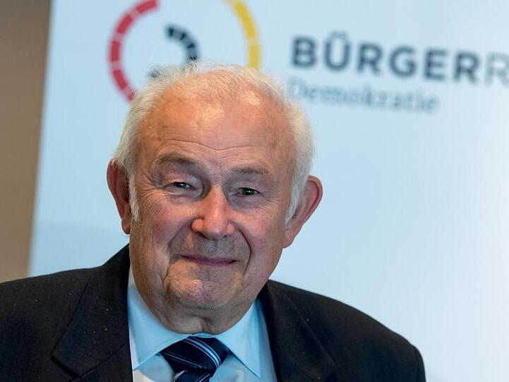 Günther Beckstein (CSU), ehemaliger Ministerpräsident von Bayern. Foto: Hendrik Schmidt/dpa-Zentralbild/dpa/Archivbild