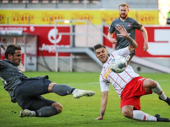 Jahn Regensburg und der 1. FC Nürnberg teilten sich die Punkte.