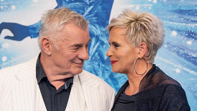 Heinz Hoenig und Annika Kärsten-Hoenig haben einen Tag vor ihrem sechsten Hochzeitstag nochmal Ja gesagt.