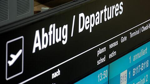 Bereits Anfang Januar mussten am Münchner Flughafen viele Verbindungen annulliert werden. (Archivbild)