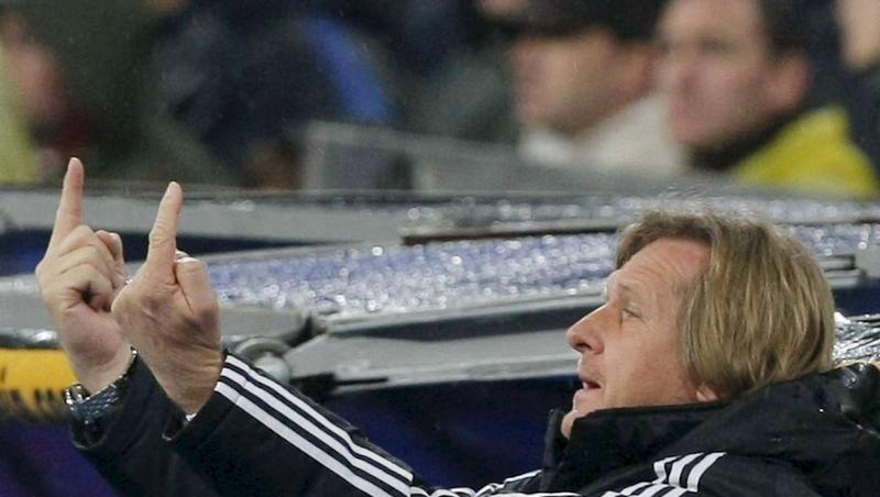 Die Tage von Bernd Schuster bei Real Madrid sind gezählt. Die Tage von Bernd Schuster bei Real Madrid sind gezählt.
