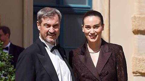 Markus S&ouml;der und seine Tochter bei der Er&ouml;ffnung der Richard-Wagner-Festspiele 2025.