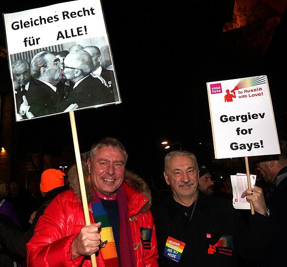 Am Gasteig bekundeten 250 Menschen gestern Abend ihren Protest gegen Valery Gergiev.