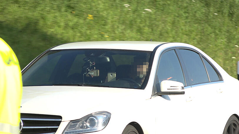 Es kommt immer wieder zu falschen Rettungsgassen - ein großes Ärgernis für die Rettungskräfte.