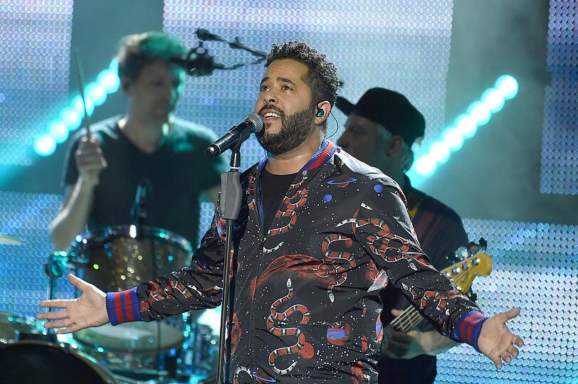 Top: Adel Tawil