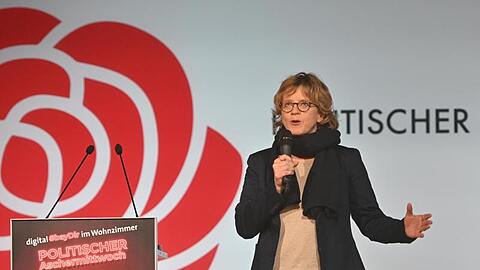 Natascha Kohnen, Landesvorsitzende der SPD in Bayern, spricht beim Politischen Aschermittwoch ihrer Partei.