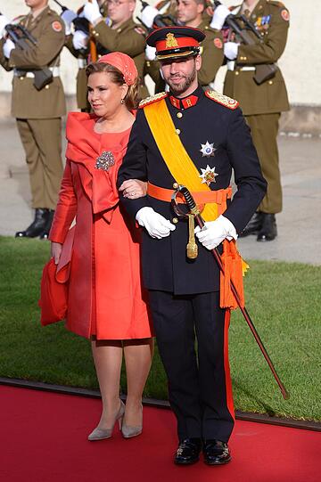 Der Bräutigam mit seiner Mutter, Großherzogin Maria Teresa.