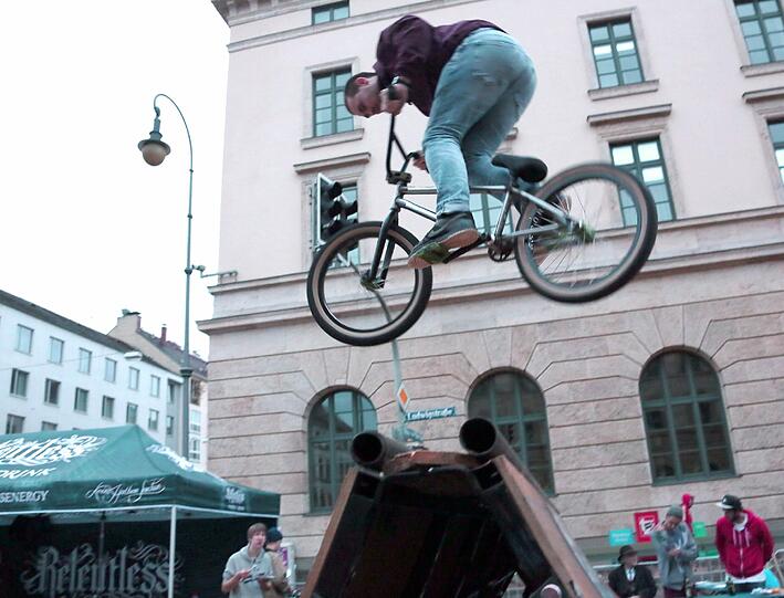 Gute Stimmung in Schwabing und der Maxvorstadt: Beim Streetlife-Festival hatten die Münchner auch heuer bei zahlreichen Angeboten und Shows viel Spaß. Die Bilder.