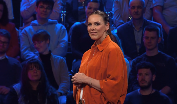 Moderatorin Esther Sedlaczek staunte nicht schlecht über das ein oder andere Talent ihrer Gäste Moderatorin Esther Sedlaczek staunte nicht schlecht über das ein oder andere Talent ihrer Gäste