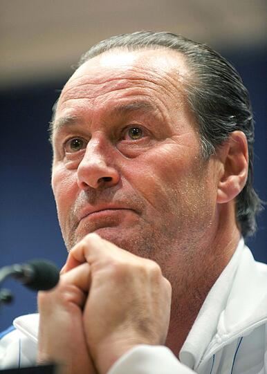 Wechselte für seine Frau den Fußballverein: Huub Stevens, damals Trainer beim HSV, wechselte zu PSV Eindhoven um seiner Frau Toos beizustehen.