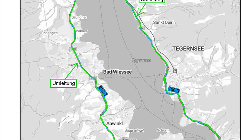 Sperrung an der Bundesstraße B318. An der roten Stelle wird gebaut, die Umleitung erfolgt um den See. Sperrung an der Bundesstraße B318. An der roten Stelle wird gebaut, die Umleitung erfolgt um den See.
