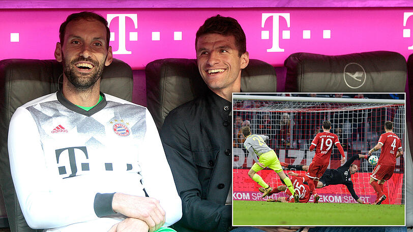 Thomas Müller (r.) lobte seinen Torhüter Tom Starke nach dem Spiel in typischer Thomas-Müller-Manier. (Archivbild)