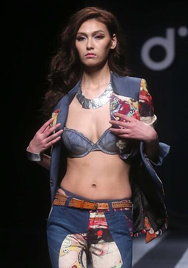 Weitere heiße Looks auf den Catwalks in aller Welt