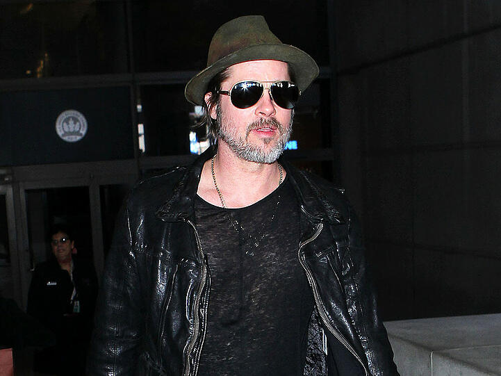 Brad Pitt noch unversehrt am Flughafen in Los Angeles