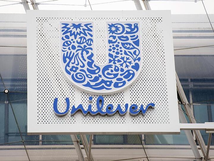 Unilever begründete die Entscheidung mit der Verantwortung der Unternehmen im Umgang mit kontroversen Beiträgen im Netz - speziell angesichts der angespannten politischen Atmosphäre in den USA.