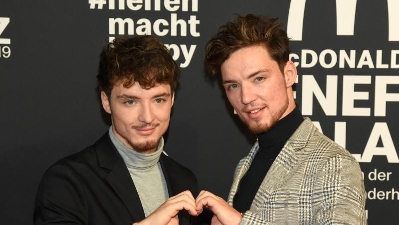 Heiko und Roman Lochmann, vom Musik- und Comedy-Duo "Die Lochis". Foto: Tobias Hase/dpa Heiko und Roman Lochmann, vom Musik- und Comedy-Duo "Die Lochis". Foto: Tobias Hase/dpa