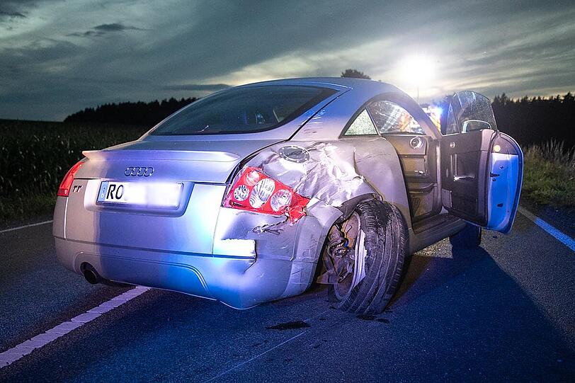Der Motorradfahrer prallte mit hoher Wucht in einen abbiegenden Audi und zog sich dabei tödliche Verletzungen zu.