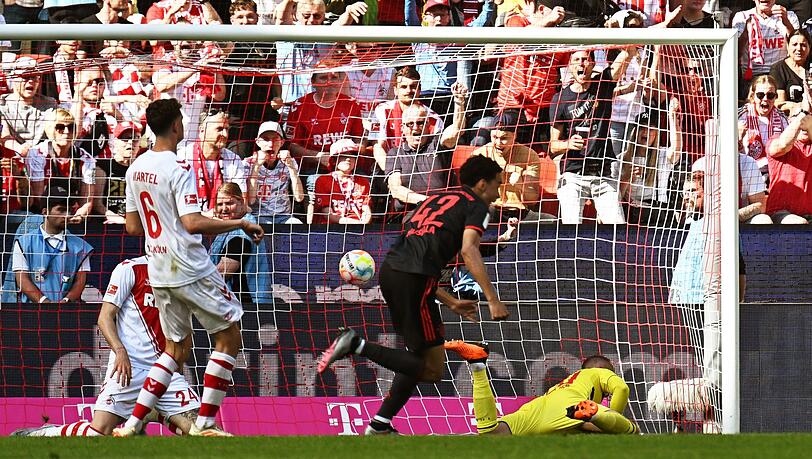 Jamal Musiala (M.) schoss den FC Bayern zum Sieg und zur deutschen Meisterschaft.
