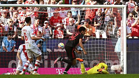 Jamal Musiala (M.) schoss den FC Bayern zum Sieg und zur deutschen Meisterschaft.