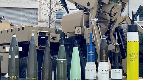 Panzer- und Artilleriegranaten des deutsch-franz&ouml;sischen R&uuml;stungskonzerns KNDS. Das Unternehmen plant f&uuml;r dieses Jahr den B&ouml;rsengang.