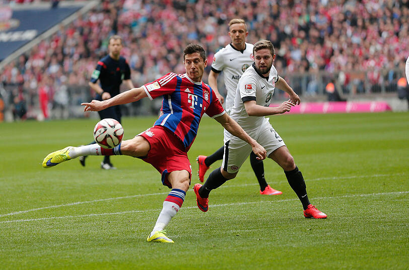 ROBERT LEWANDOWSKI - NOTE 1 - Tor zum 1:0 ankucken. Staunen - und nicht vergessen den Mund wieder zu schließen.