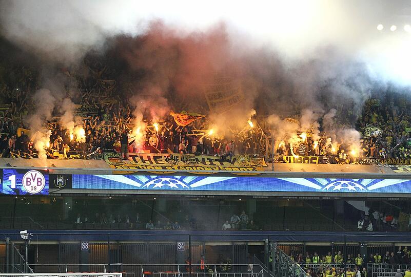 Weitere Bilder aus dem Fan-Block vom Spiel zwischen RSC Anderlecht und Borussia Dortmund
