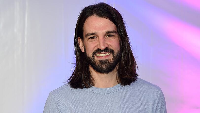 David Kebekus ist, wie seine prominente Schwester, als Comedian auf den Bühnen unterwegs.