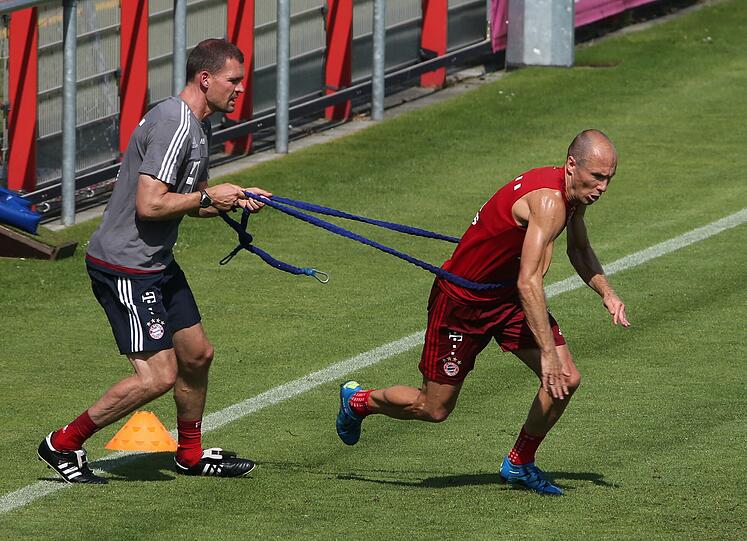 Bei über 30 Grad: Hier schuften die Bayern-Stars am Dienstagmorgen für die Saisonvorbereitung.