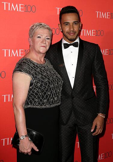 Formel-1-Pilot Lewis Hamilton mit seiner Mutter Carmen Larbalestier