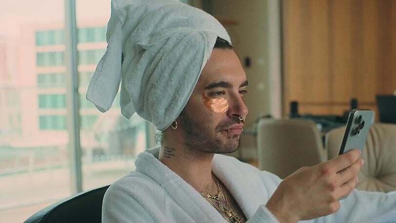 Bill Kaulitz und sein Bruder Tom kehren mit neuen Folgen ihrer Netflix-Serie "Kaulitz & Kaulitz" zurück.