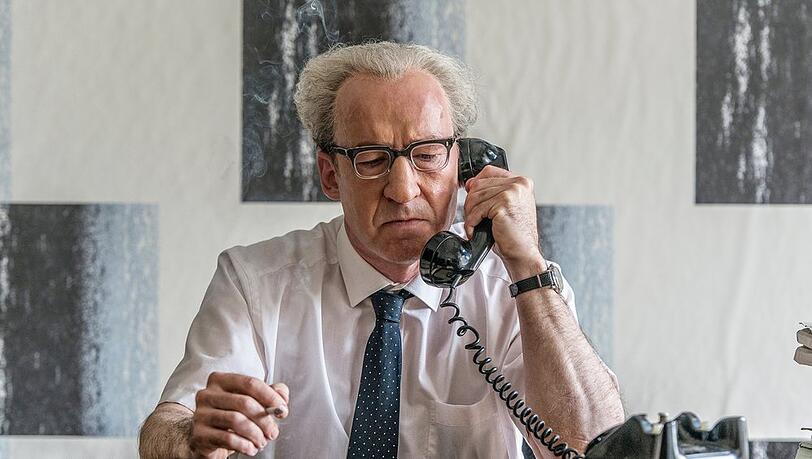 "Die Akte General": Der hessische Generalstaatsanwalt Fritz Bauer (Ulrich Noethen) widmet seine Zeit fast völlig seiner Arbeit