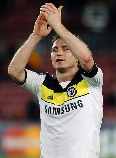 Frank Lampard (33): Der Mr. Chelsea. Von Ex-Trainer André Villas-Boas zeitweise verbannt. Im März wurde der junge Portugiese gefeuert und der alte Recke kehrte zurück &ndash; als Kopf und Anführer des Teams. Ein torgefährlicher Mittelfeldspieler wie einst Ballack, ein Kerl der alten Schule.