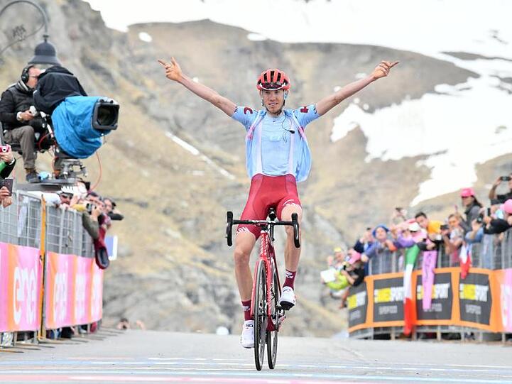 Ilnur Sakarin hat die 13. Etappe des Giro d'Italia gewonnen.