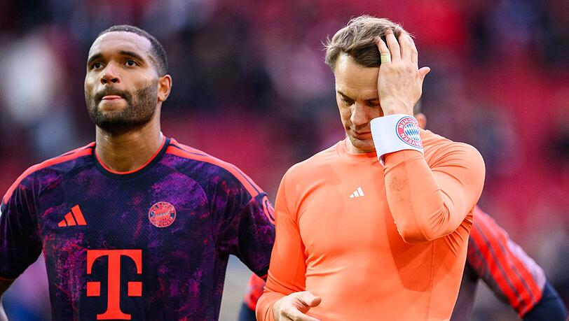 Manuel Neuer (r) nach dem Spiel und seinem heftigen Patzer in Augsburg.