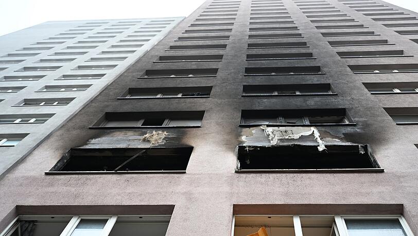 Der Qualm zog auch weit die Fassade hoch.