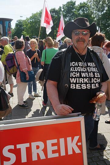 Weitere Bilder der Demonstration der Erzieherinnen und Erzieher am Montag in München