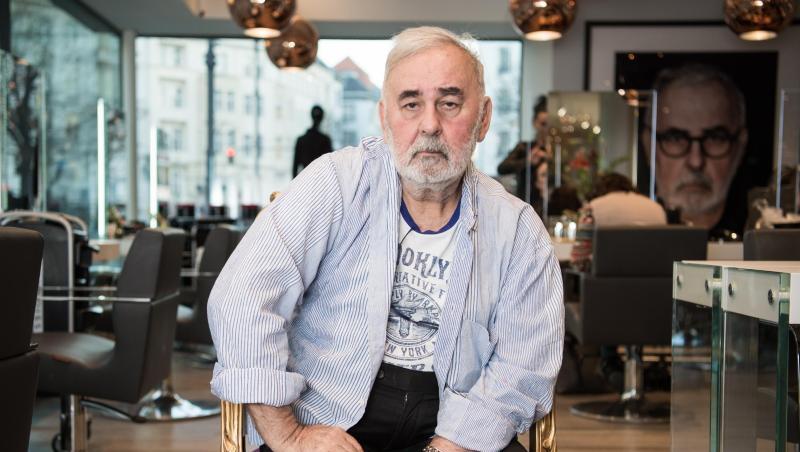 Udo Walz in seinem Friseurladen in Berlin.