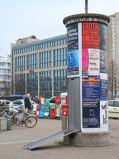 Was verbirgt sich in der Litfaßsäule?