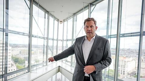 Klingbeil h&auml;lt seinen Kurs an der SPD-Spitze f&uuml;r richtig.