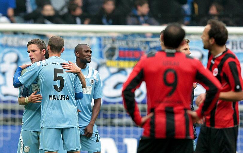 Die schönsten Bilder vom Spiel gegen Frankfurt.