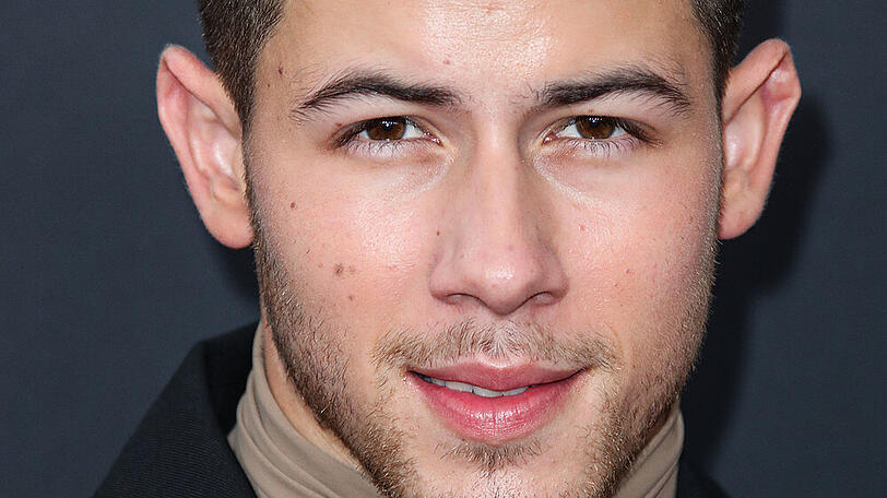 Sänger Nick Jonas beweist jede Menge Humor
