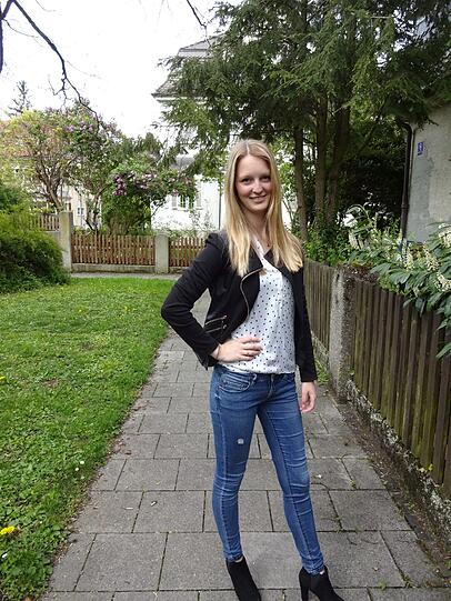 In ihrer Freizeit backt und tanzt die 24-Jährige gerne