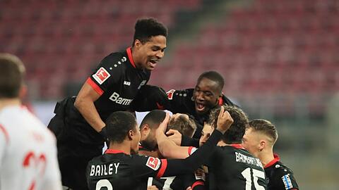 Bundesliga-Spitzenreiter ist bereit für das Topspiel gegen die Bayern.
