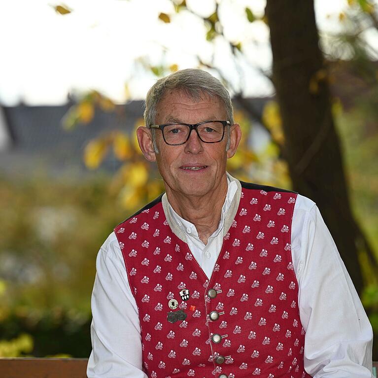 "Cooler Job mit fetter Karre": So stellte sich Arno Helfrich (66) einst die Polizeiarbeit vor. Die entpuppte sich bald als deutlich facettenreicher. Bis zur Pensionierung leitete der Erste Kriminalhauptkommissar a. D. 20 Jahre lang das Kommissariat f&uuml;r Kriminalpr&auml;vention und Opferschutz.
