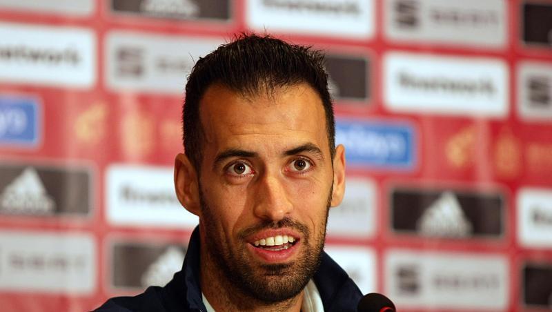 Der Kapitän der Spanier wurde positiv auf das Corona-Virus getestet: Sergio Busquets bei einer Pressekonferenz.