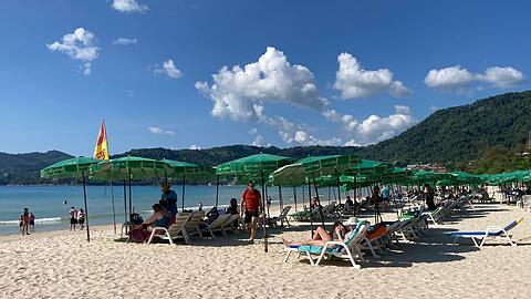 Auch nahe des bekannten Patong Beach wurde ein Sprengsatz gefunden. (Archivbild)