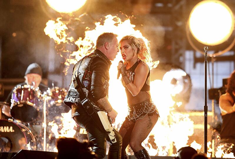 Lady Gaga und James Hetfield von Metallica